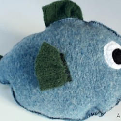 Fish-Pillow-1-300x2001