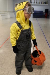 A Jennuine Life DIY Minion Costume