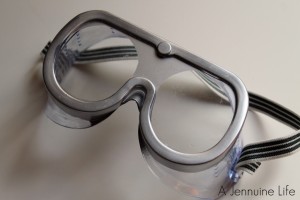 A Jennuine Life DIY Minion Goggles