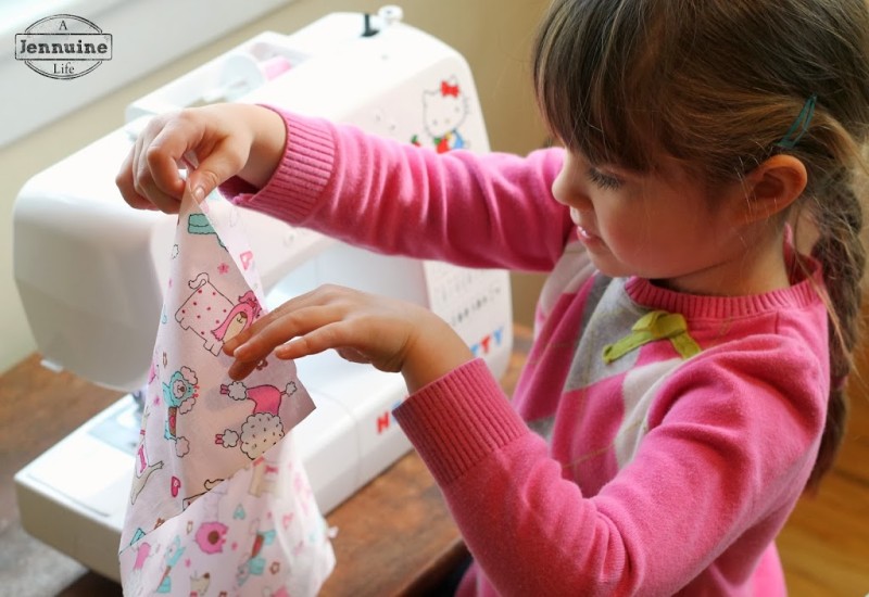 How to Teach Hand Sewing to Littles