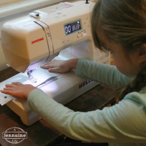 Tiny Sewists: Teaching Kids to Sew :: Lesson 3